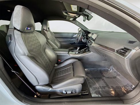 Certified 2022 BMW M4 Competition w/ Executive Package image 29