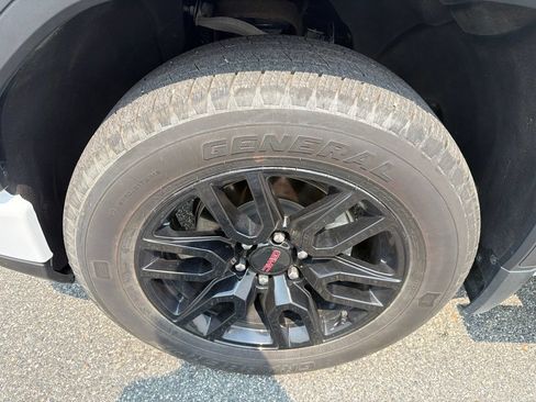 Used 2023 GMC Sierra 1500 Elevation AWD/4WD image 13