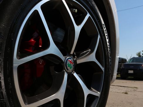 Used 2020 Alfa Romeo Stelvio Ti w/ Active Blind Spot Package image 9