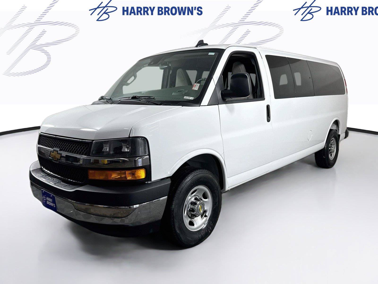 Used 2025 Chevrolet Express 3500 LT w/ LT Preferred Equipment Group RWD image 1
