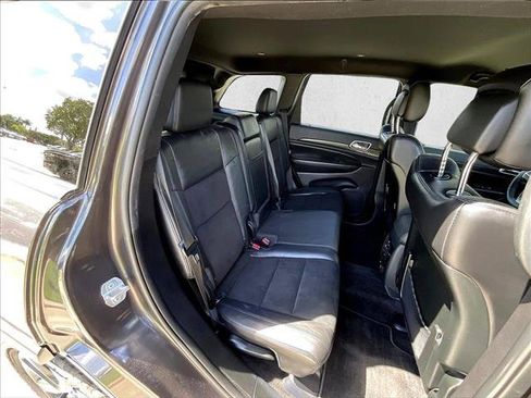 Used 2018 Jeep Grand Cherokee Altitude RWD image 30