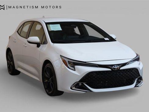 Used 2023 Toyota Corolla XSE FWD image 6