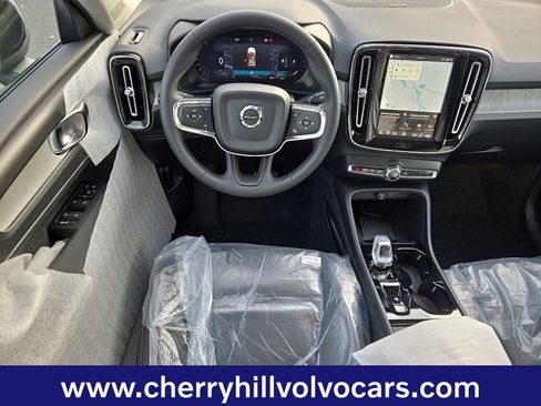 New 2026 Volvo XC40 B5 Ultra w/ Climate Package image 8