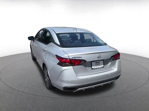 Used 2025 Nissan Versa SV FWD image 11