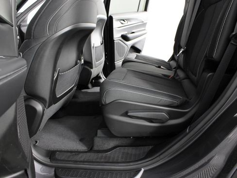 New 2026 Jeep Grand Cherokee L 4WD image 17