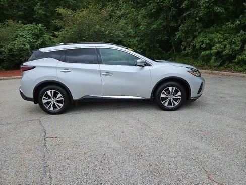 Used 2020 Nissan Murano SV image 2