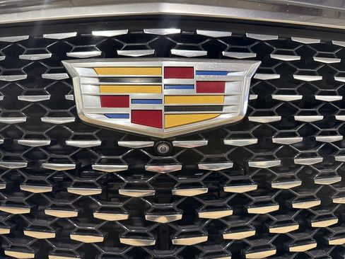 Used 2021 Cadillac Escalade Premium Luxury image 11