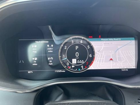 Used 2025 Jaguar F-PACE R-Dynamic S AWD/4WD image 12