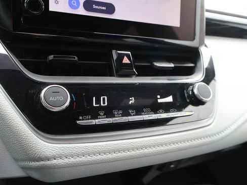 Used 2024 Toyota Corolla SE FWD image 35