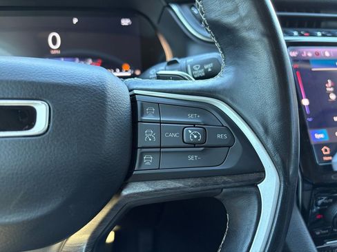 Used 2021 Jeep Grand Cherokee L Limited image 15