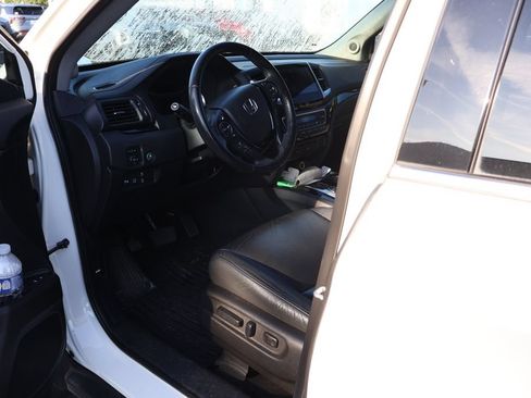 Used 2018 Honda Pilot Touring image 7