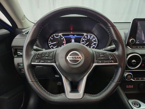 Used 2020 Nissan Sentra SV FWD image 12