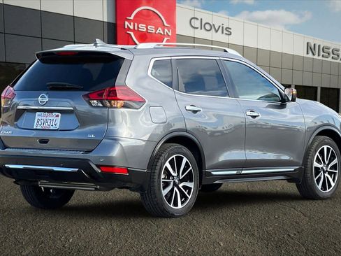 Used 2019 Nissan Rogue SL w/ Premium Package image 3