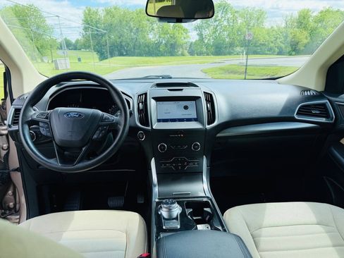 Used 2020 Ford Edge SE AWD/4WD image 10