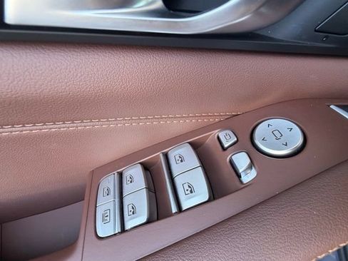 Used 2026 BMW X7 xDrive40i AWD/4WD image 25