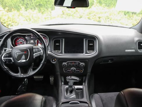 Used 2018 Dodge Charger R/T Scat Pack w/ Dynamics Package RWD image 28