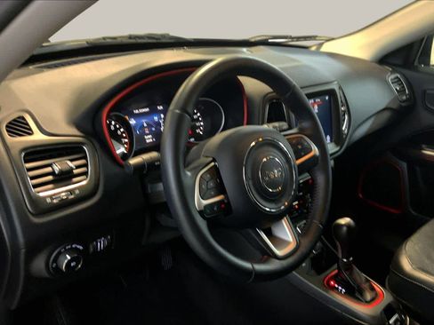 Used 2019 Jeep Compass Trailhawk AWD/4WD image 16