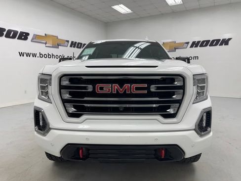 Used 2021 GMC Sierra 1500 AT4 w/ AT4 Premium Package AWD/4WD image 2
