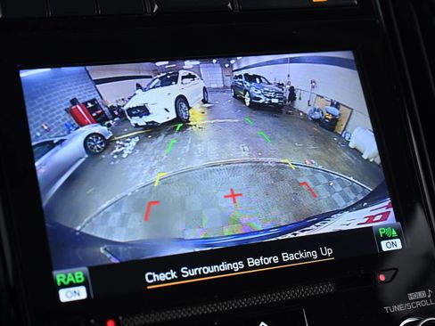 Used 2022 Subaru Ascent Limited w/ Technology Package image 19