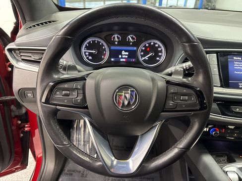 Used 2023 Buick Enclave Essence image 14