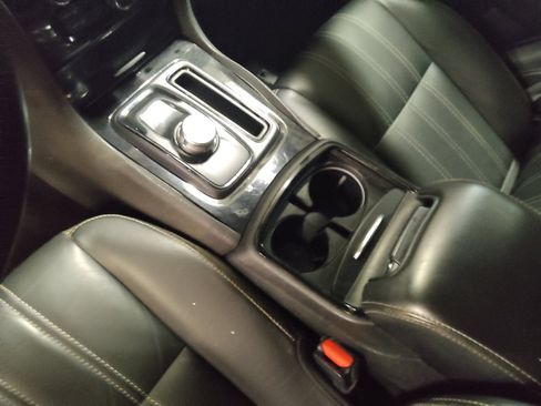 Used 2018 Chrysler 300 S RWD image 26