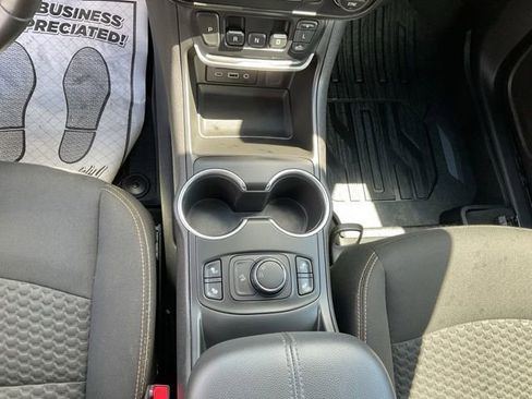Used 2019 GMC Terrain SLE w/ Driver Convenience Package FWD image 34