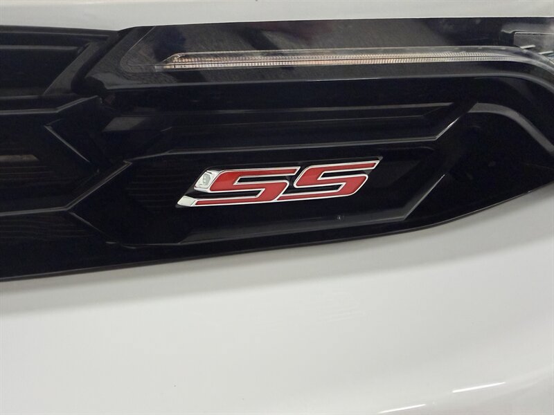 Used 2022 Chevrolet Camaro SS RWD image 20