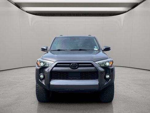 Used 2022 Toyota 4Runner SR5 Premium w/ Moonroof Package AWD/4WD image 8