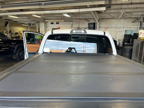 Used 2019 Toyota Tacoma SR5 image 19