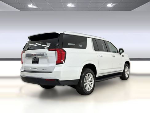 Used 2024 GMC Yukon XL SLT w/ SLT Premium Package AWD/4WD image 9