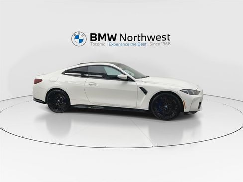 Used 2025 BMW M4 Coupe w/ Executive Package RWD image 5