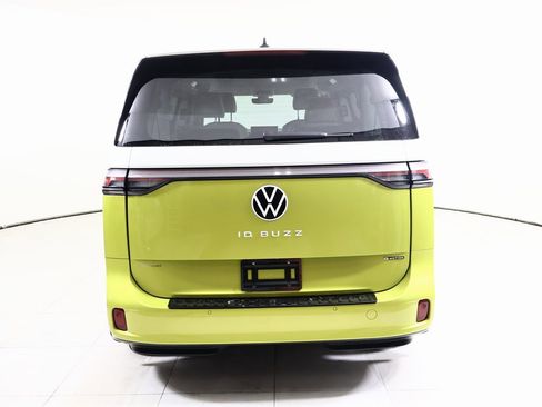 Used 2025 Volkswagen ID. Buzz 1st Edition image 14