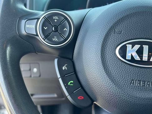 Used 2016 Kia Soul FWD image 21