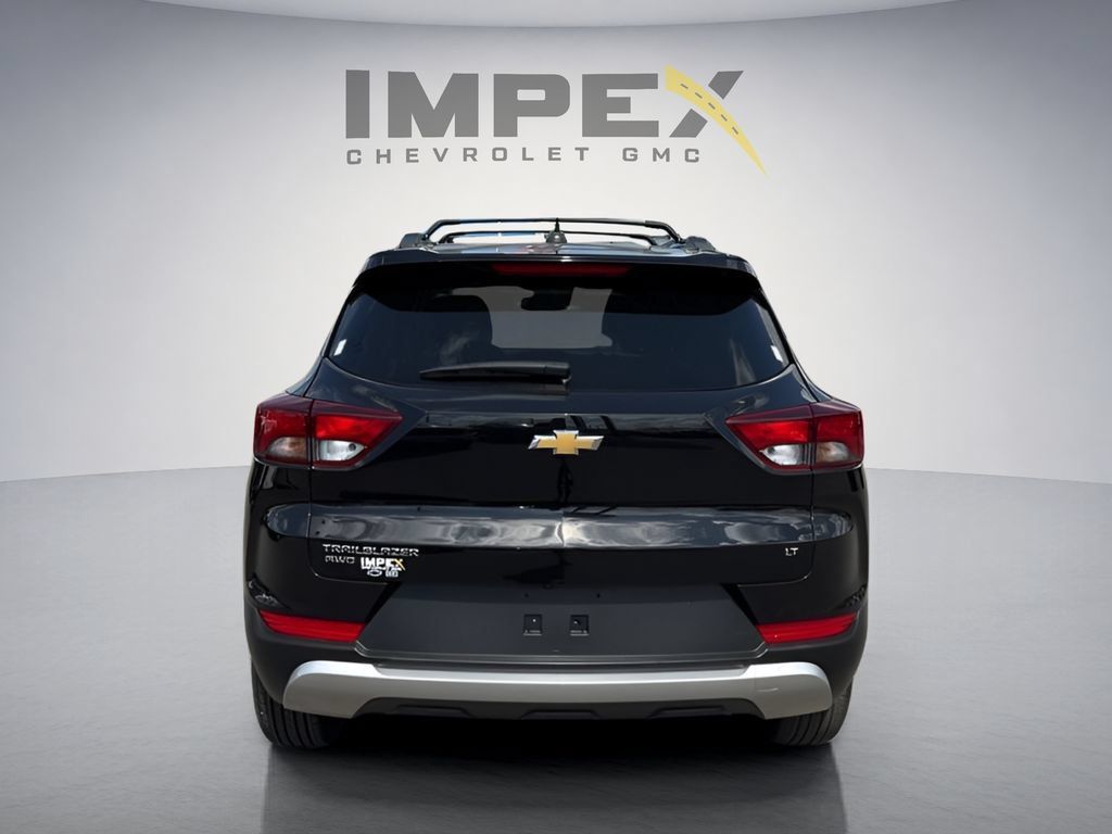 Used 2023 Chevrolet TrailBlazer LT w/ Convenience Package AWD/4WD image 4
