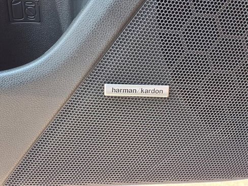 New 2025 Subaru Crosstrek 2.5i Limited w/ Crosstrek Mirror Package image 16