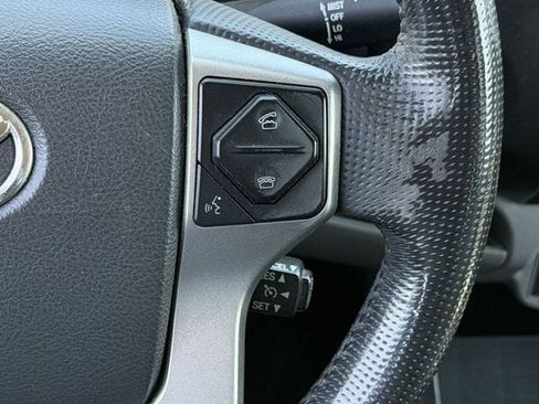Used 2014 Toyota Tacoma PreRunner w/ Convenience Package RWD image 15