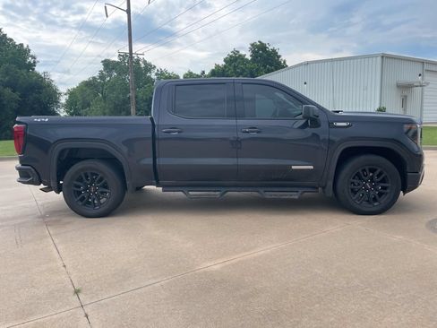 Used 2025 GMC Sierra 1500 Elevation AWD/4WD image 4