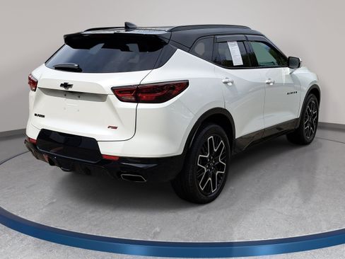 Used 2023 Chevrolet Blazer RS w/ Enhanced Convenience Package FWD image 5