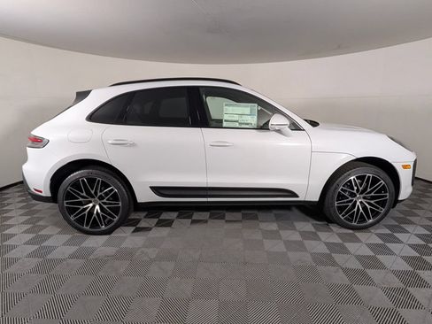 New 2026 Porsche Macan AWD/4WD image 8
