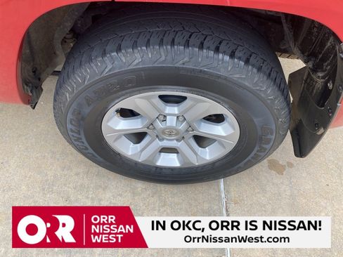 Used 2022 Toyota 4Runner SR5 Premium image 9