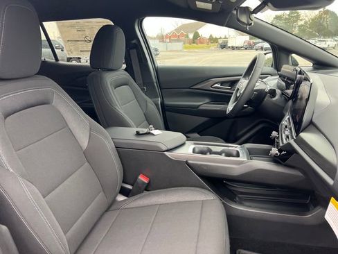 New 2026 Chevrolet Equinox EV LT image 25