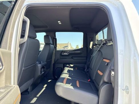 Used 2024 GMC Sierra 1500 AT4 w/ Technology Package AWD/4WD image 12