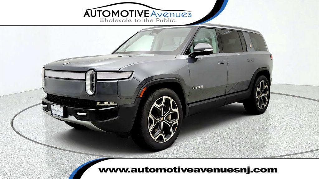 Used 2024 Rivian R1S Adventure Dual AWD/4WD image 1