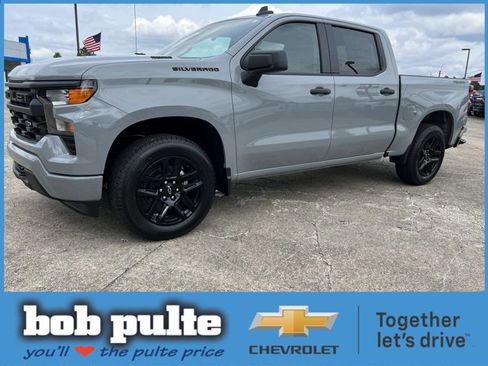 Used 2024 Chevrolet Silverado 1500 Custom w/ Dark Appearance Package image 1