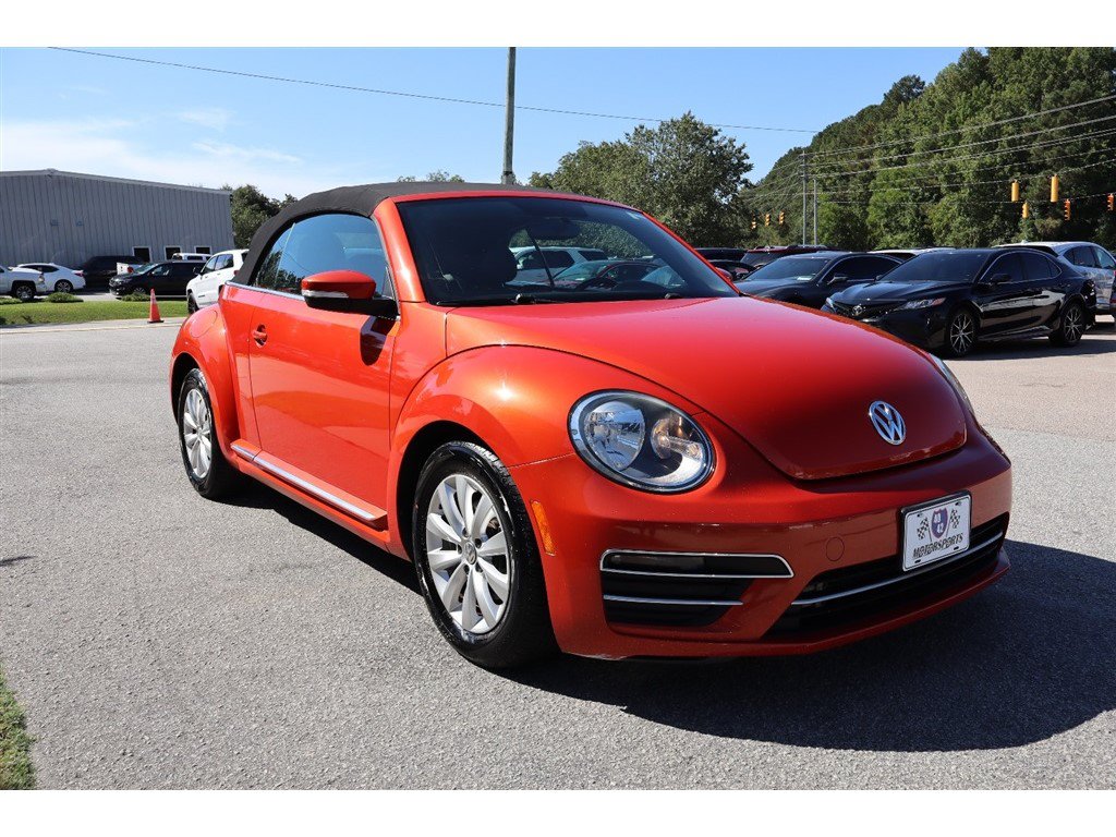 Used 2019 Volkswagen Beetle 2.0T FWD image 8