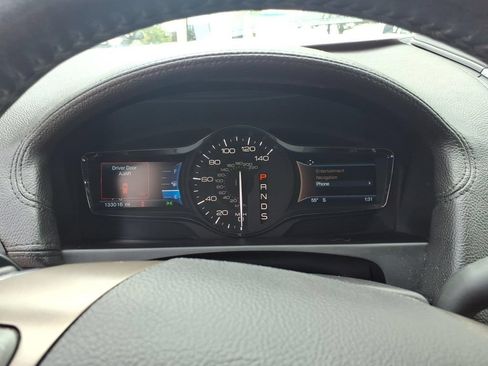 Used 2015 Lincoln MKX AWD w/ Equipment Group 102A image 17