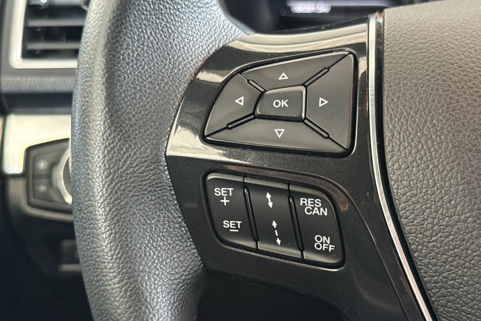Used 2017 Ford Explorer Limited w/ Equipment Group 301A AWD/4WD image 32
