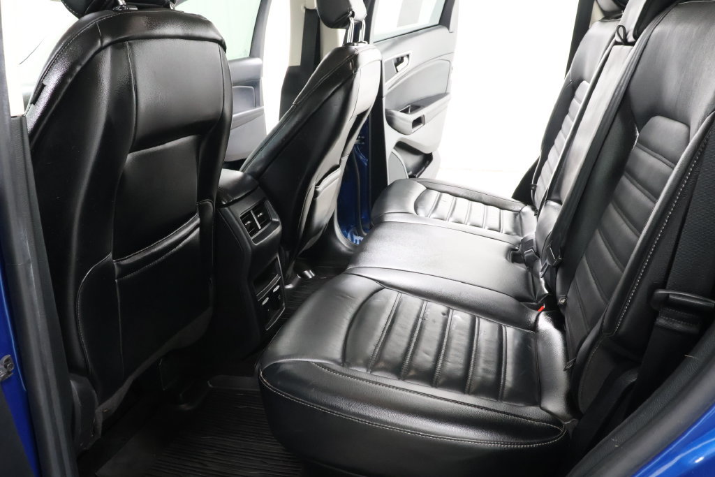 Used 2018 Ford Edge SEL w/ Equipment Group 201A FWD image 27