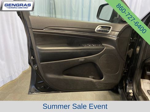 Used 2019 Jeep Grand Cherokee Limited AWD/4WD image 12