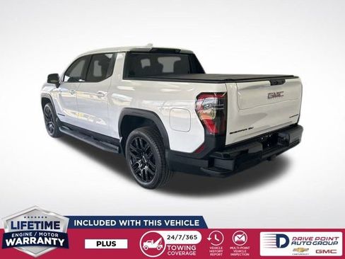 Used 2026 GMC Sierra EV Elevation w/ LPO, Elevation Dark Package image 9